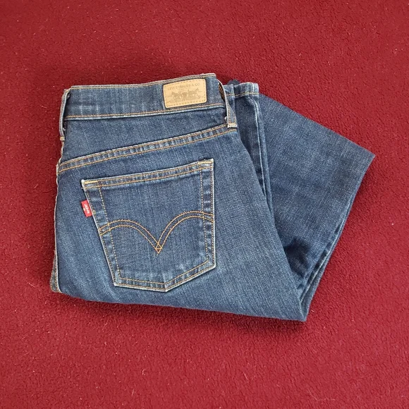 Levi's Women's Straight Leg Jeans - Picture 6 of 6